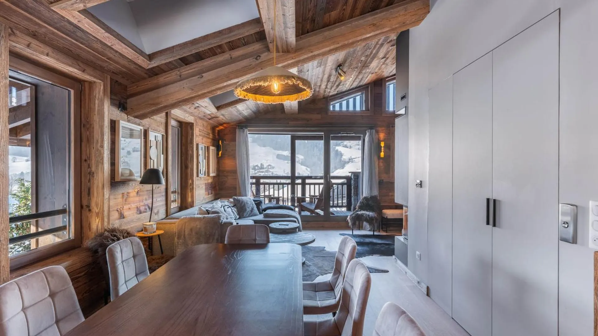Chalet Avec Spa Partage, 5 Chambres, Piscine, Parkings A Megeve - Fr-1-569-187 0*,  France