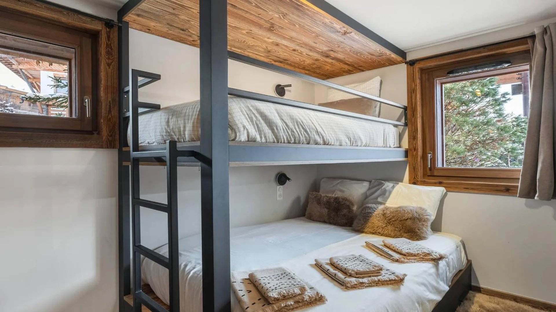 Apartment Chalet Avec Spa Partage, 5 Chambres, Piscine, Parkings A Megeve - Fr-1-569-187