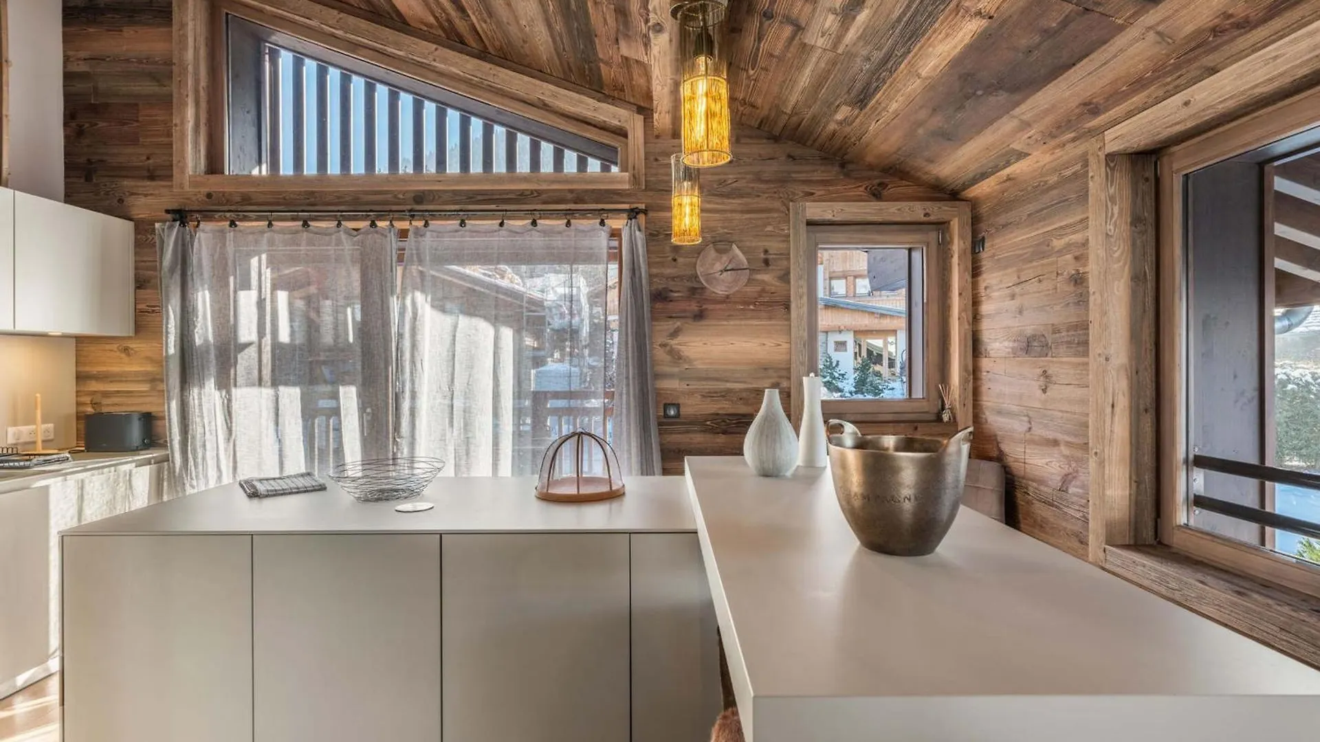 Chalet Avec Spa Partage, 5 Chambres, Piscine, Parkings A Megeve - Fr-1-569-187 France
